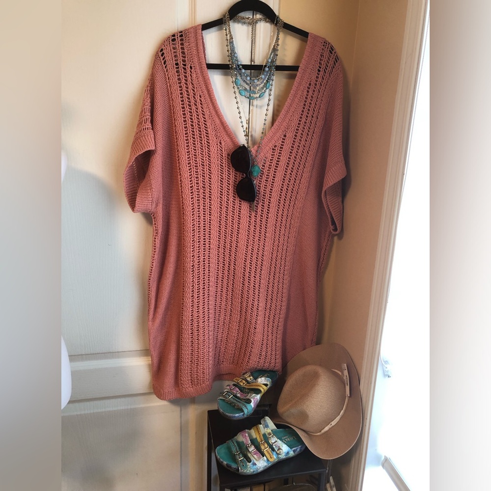 ⭐️SALE 20$ Dusty Rose Open-Knit V-Neck Tunic cover up